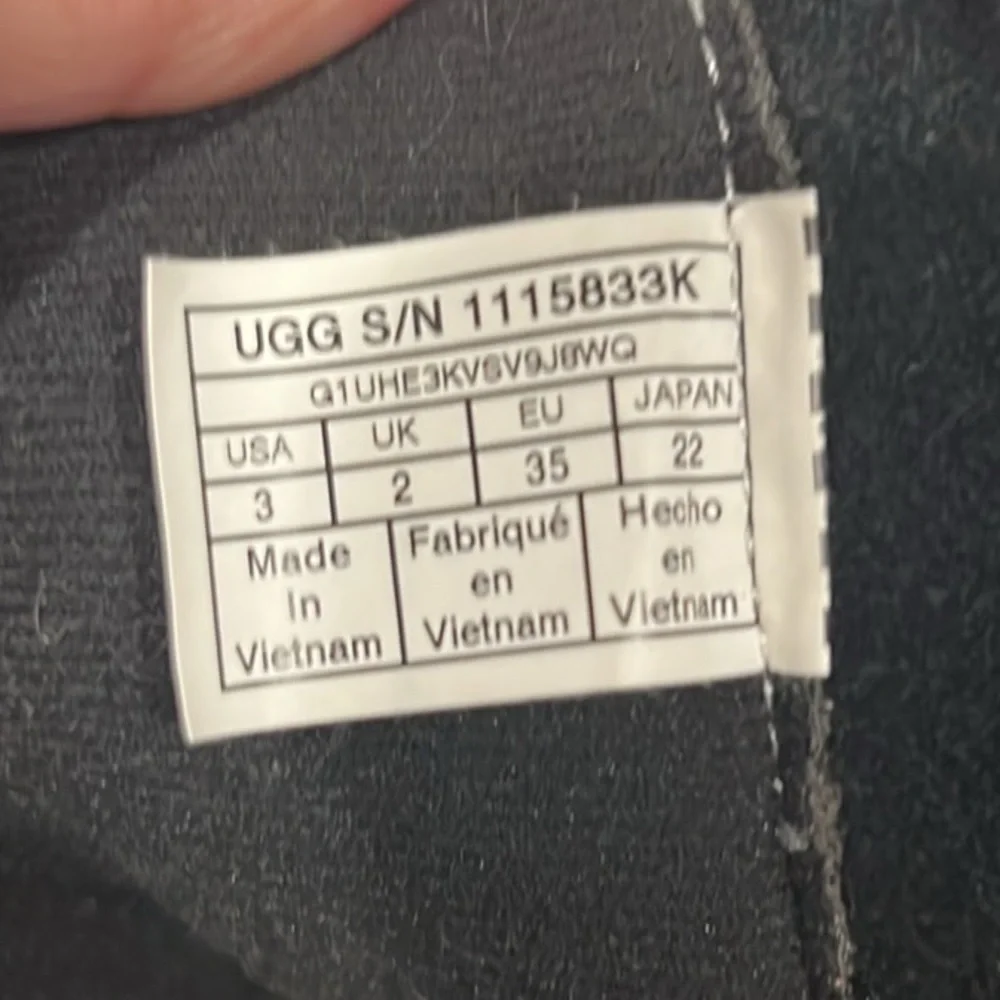 Ugg black girls Tilee boot with silver bows size 3